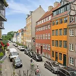 Great Central Apartment Walking Distance To Metro