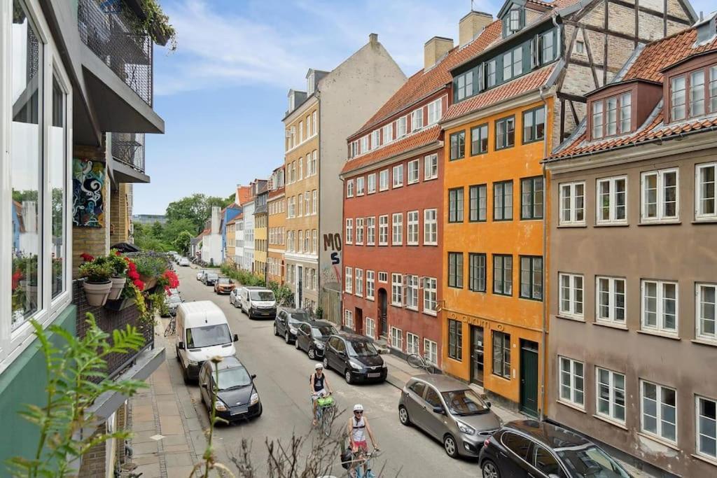 Great Central Walking Distance To Metro